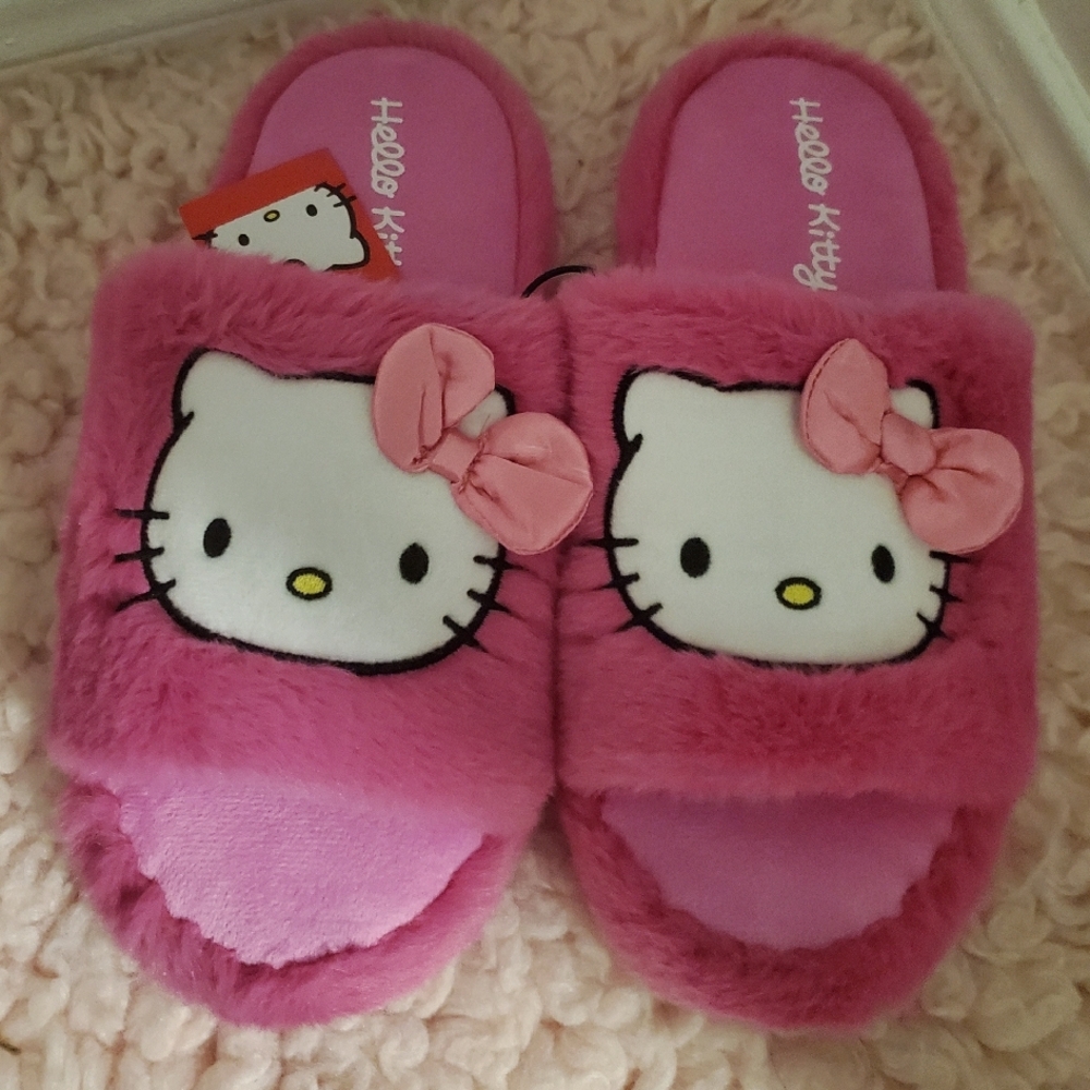 Hello Kitty Pink Fuzzy Slippers